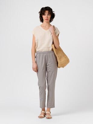 Pantalón bordado mariposas